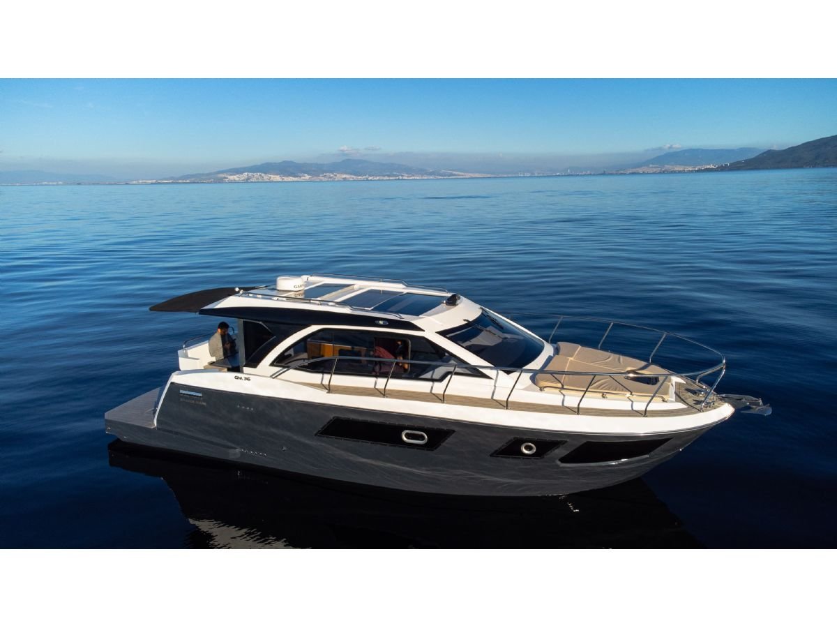 Grande Mare LA SERA GM 38 Boat TV News’te